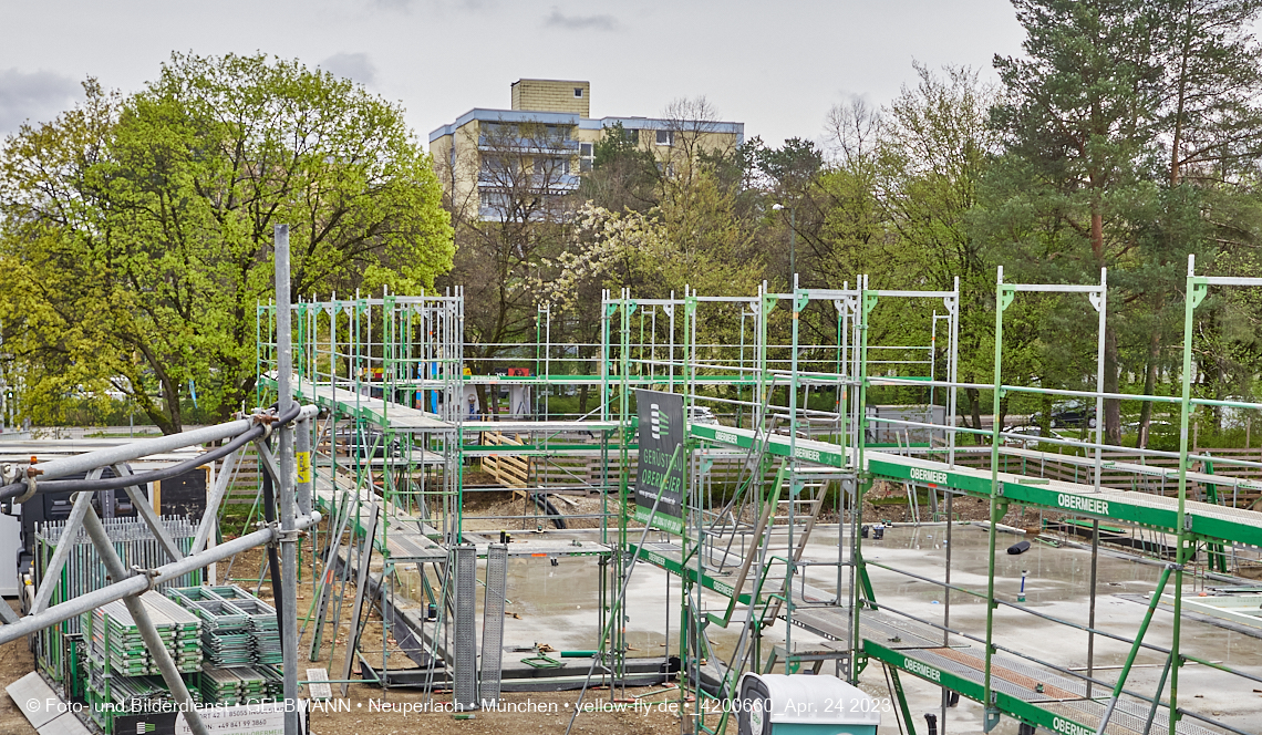 24.04.2023 - Baustelle am Haus für Kinder in der Quiddestraße in Neuperlach